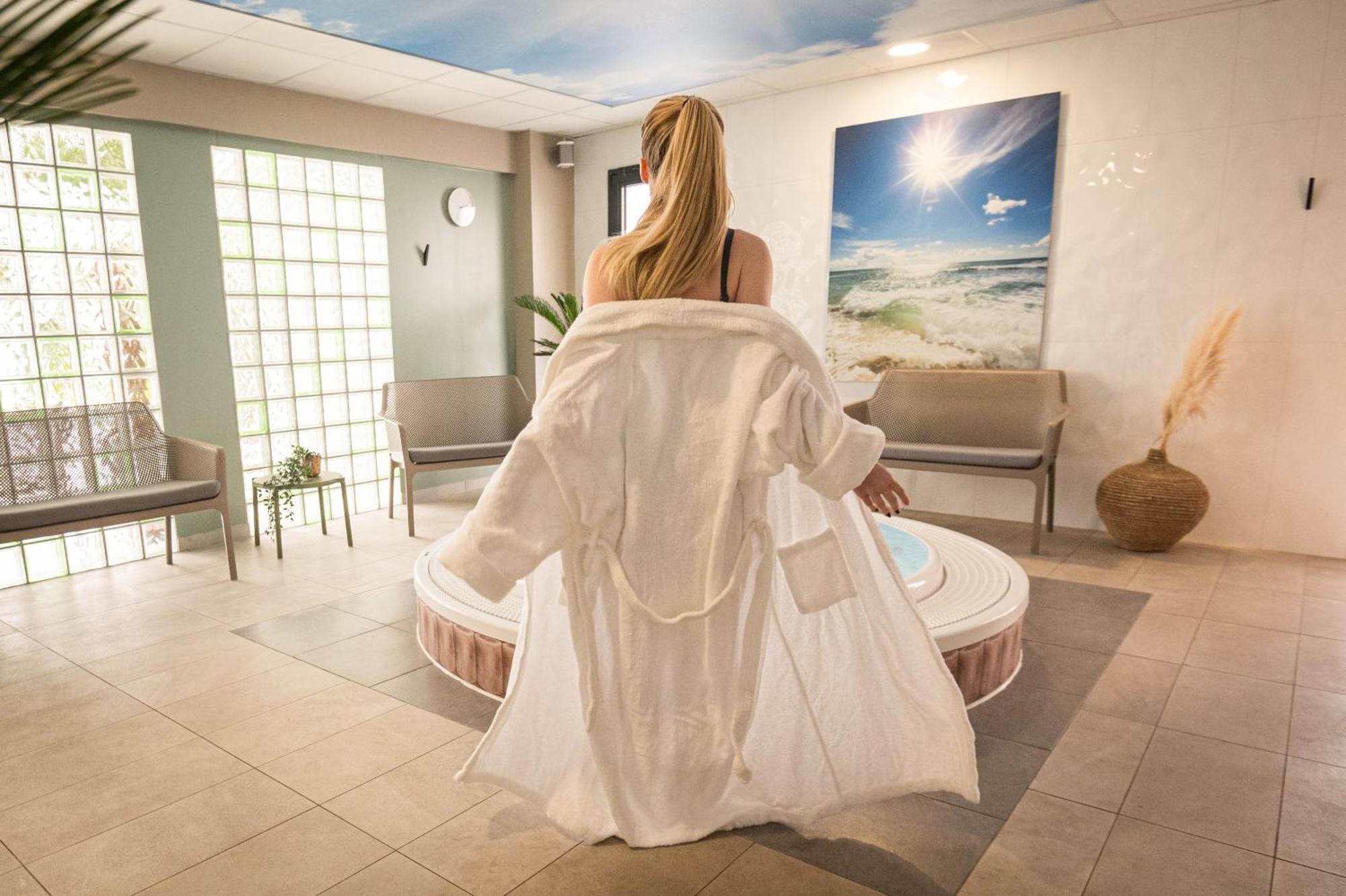 Kyriad Prestige Résidence Sur Mer/ Cabourg Appart hôtel